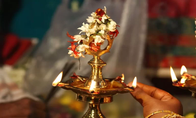 kuthu vilakku deepam