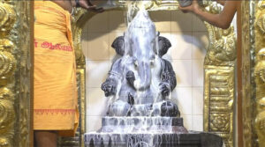 விநாயகர் அபிஷேகம்