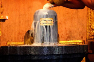 பால் அபிஷேகம்