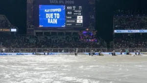 Play stopped due to rain