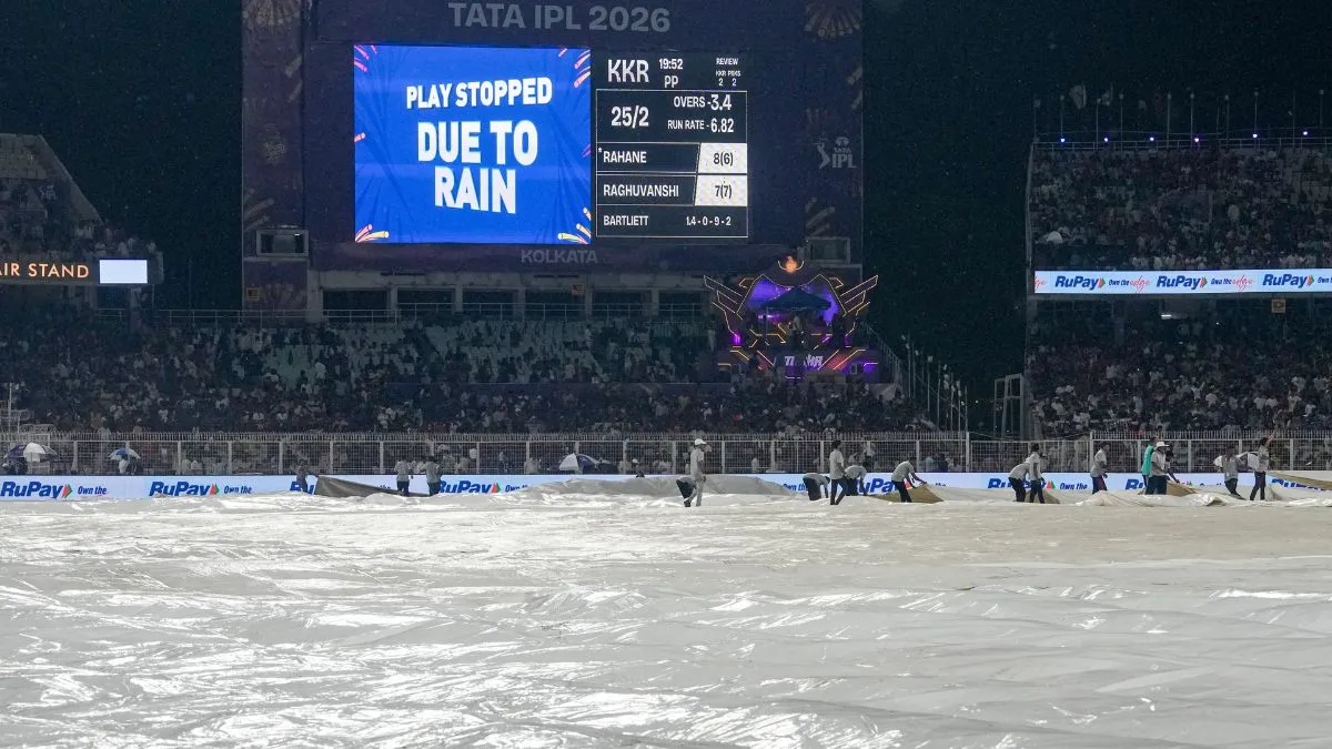 Play stopped due to rain